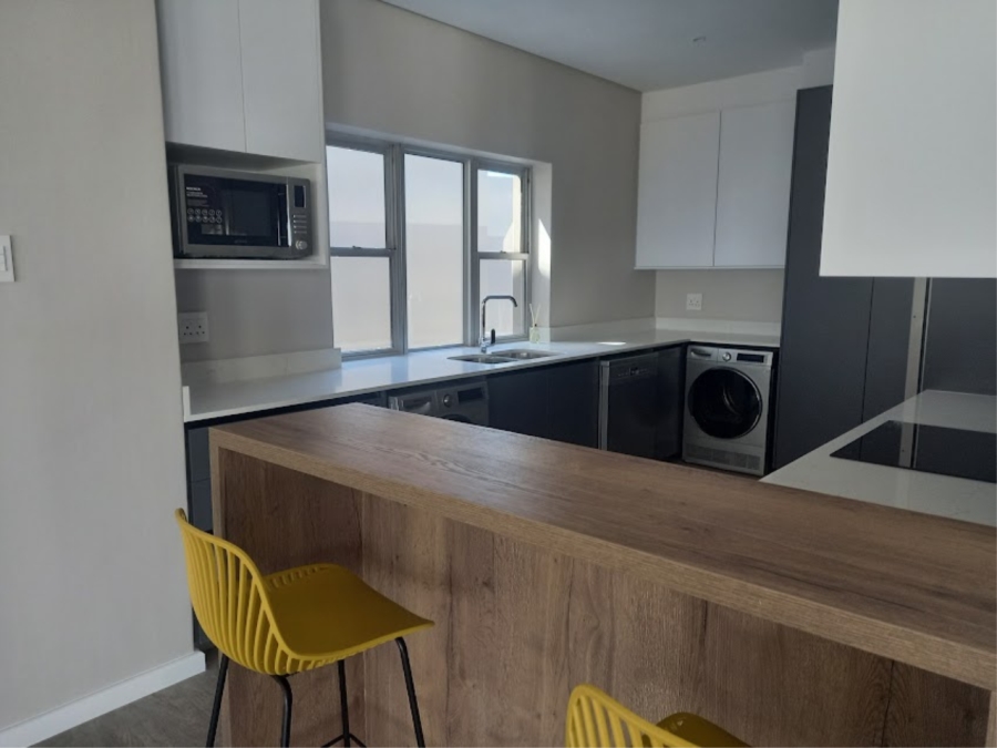 To Let 3 Bedroom Property for Rent in Summerstrand Eastern Cape